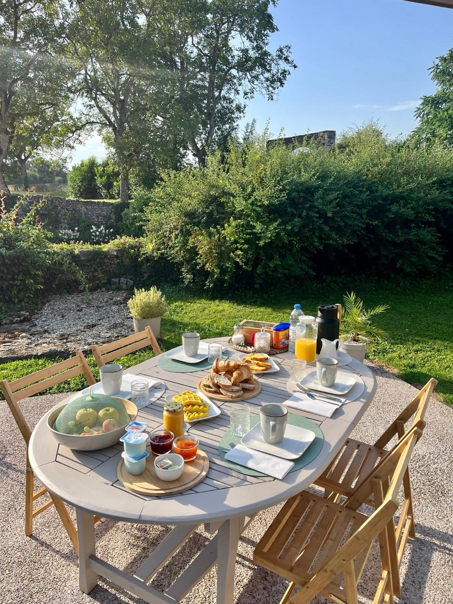 O2 Tours Bed & Breakfast Ourouer-les-Bourdelins Exterior photo
